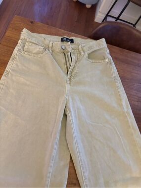 GAP Wide-Leg High Rise Jeans in Light Khaki